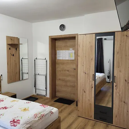 Brunnmeisterhof Apartment